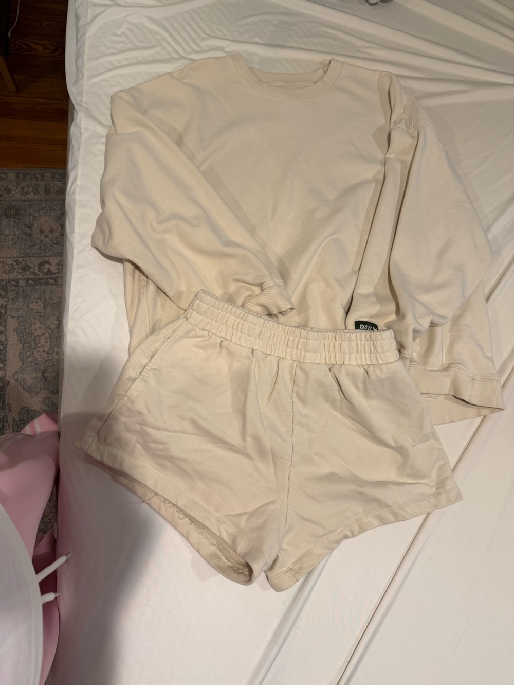 Daily Drills Matching Set in Sand M/L EUC Ivory White Crewneck